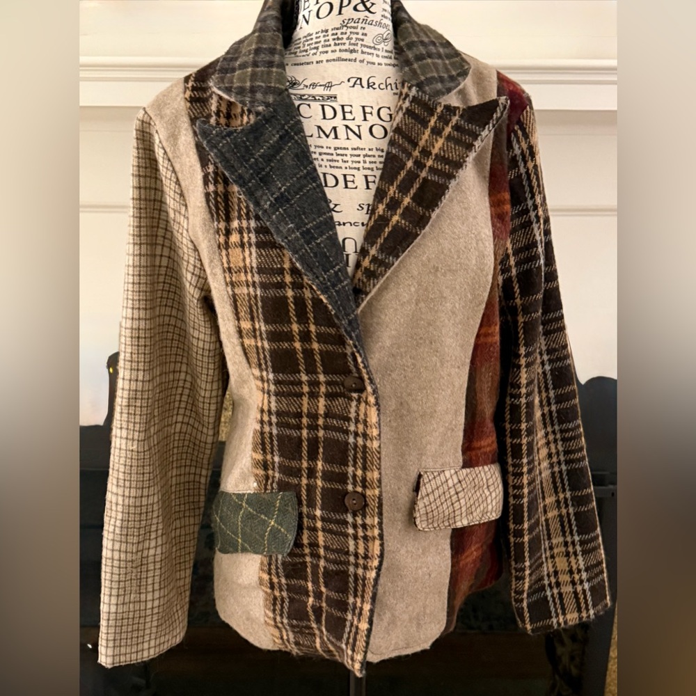 Sacred Threads SzS/M 100 percent wool Multicolor Patchwork Blazer, lined, fitted